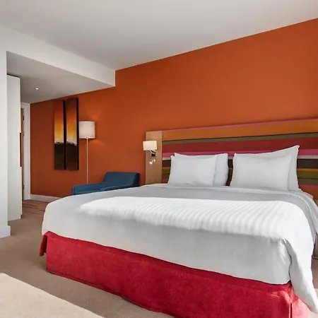 Radisson Blu Hotel, Szálloda Bristol