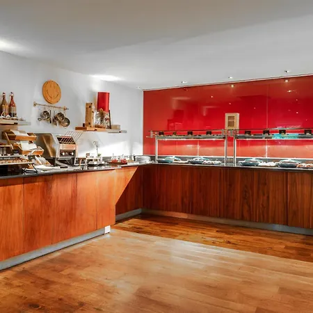 Radisson Blu Hotel, 4*