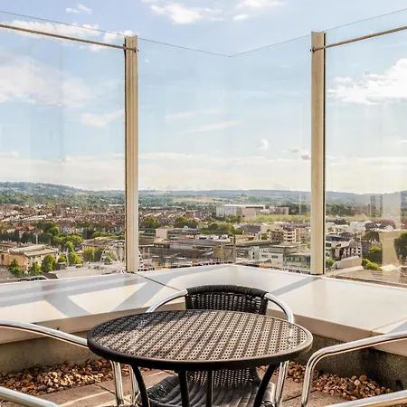 Radisson Blu Hotel, Szálloda Bristol