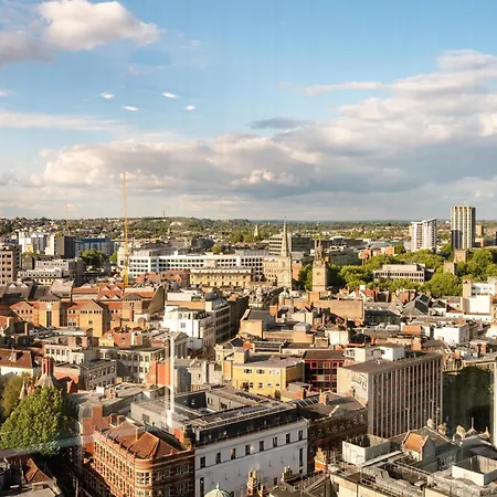Radisson Blu Hotel, Szálloda Bristol
