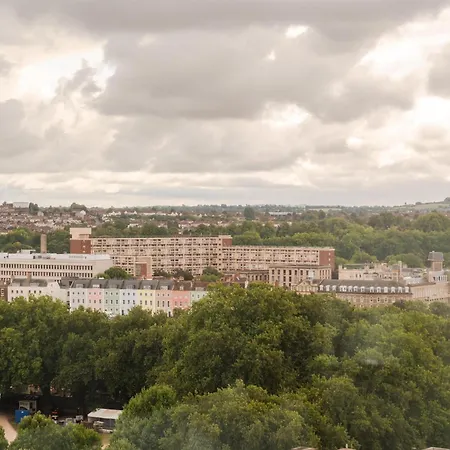 Radisson Blu Hotel, 4* Bristol