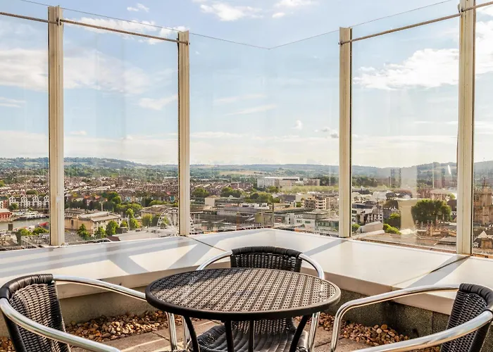 Radisson Blu Hotel, Szálloda Bristol